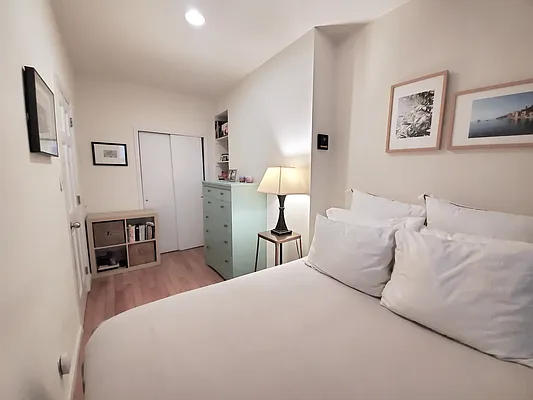 Rented by Teresa Lai, LREB | media 4