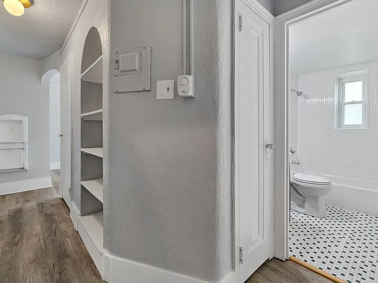 270 Beverly Rd #4 — Photo 16