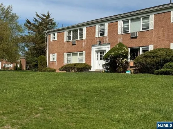 21 Rolling Ridge Rd APT D, Montvale, NJ 07645