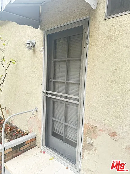 1 bed, 1.0 bath, 500 sqft, $1,590 — Photo 2
