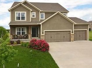 17716 Mission Rdg, Smithville, MO 64089