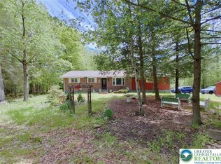 105 Tulip Trl, Tobyhanna, PA 18466