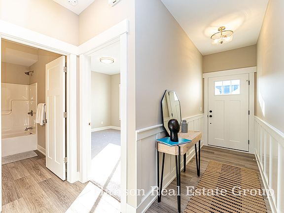 5th image of 10254 Railbridge Dr #43