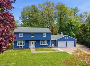 1950 Bridgeview Ln, Conneaut, OH 44030