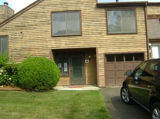 717 Robert Frost Dr, Branford, CT 06405