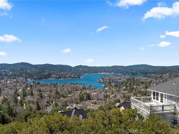 29083 Mammoth Dr, Lake Arrowhead, CA 92352