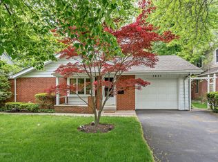 2621 Greenleaf Ave, Wilmette, IL