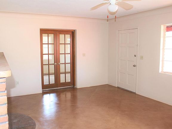 5th image of 646 N Columbus Blvd