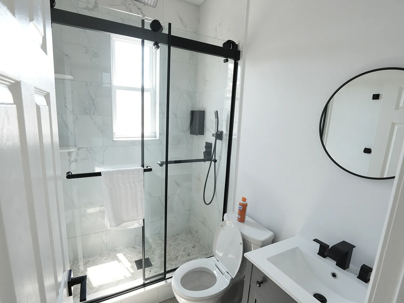 1 bed, 575 sqft, $2,800 — Photo 3