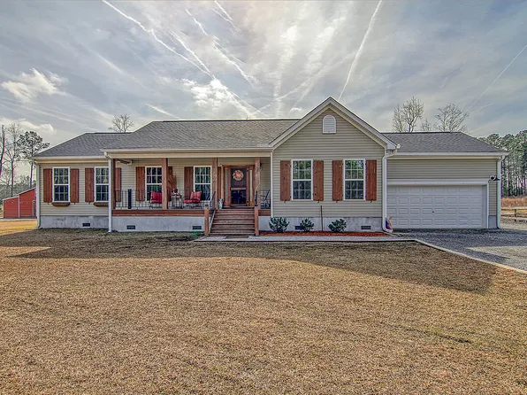 150 Lisenby Dr, Moncks Corner, SC 29461