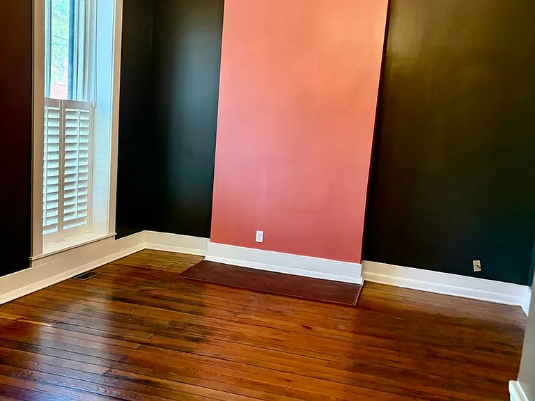 118 E Oak St — Photo 9