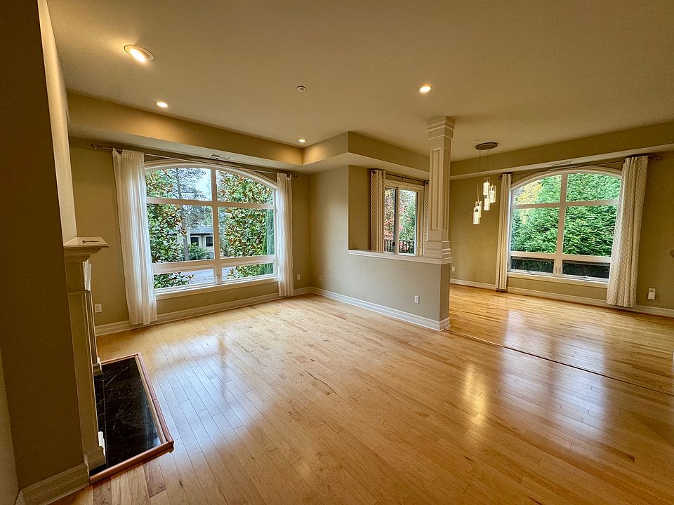 1st image of 10398 NE 17th St Unit 205