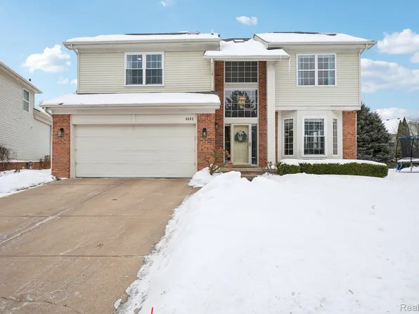 4665 Covington Ct, Rochester, MI 48306