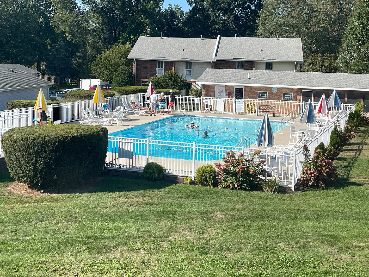 2 bed, 1025 sqft, $1,650 — Photo 3