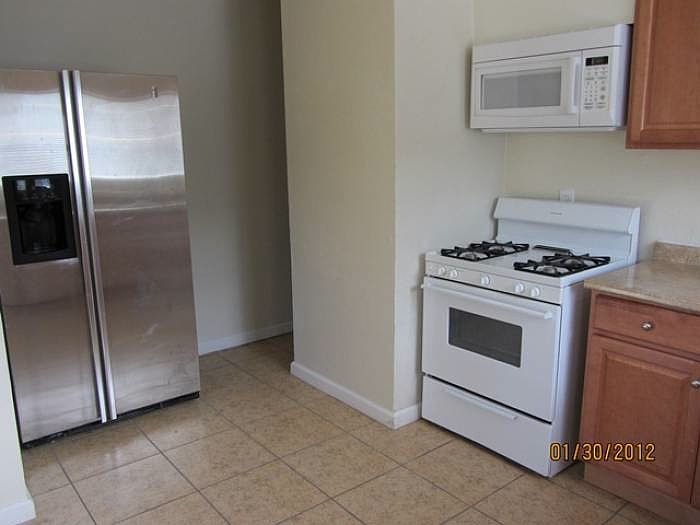 2nd image of 4268 Lexington St