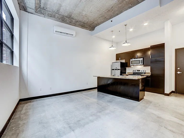 Vandever Lofts — Photo 6