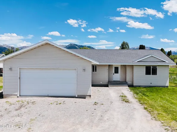 7 Water Tank Rd, Thayne, WY 83127
