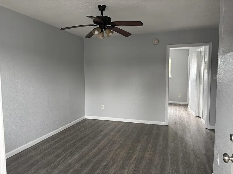 729 Dixieanne Ave #13 — Photo 4