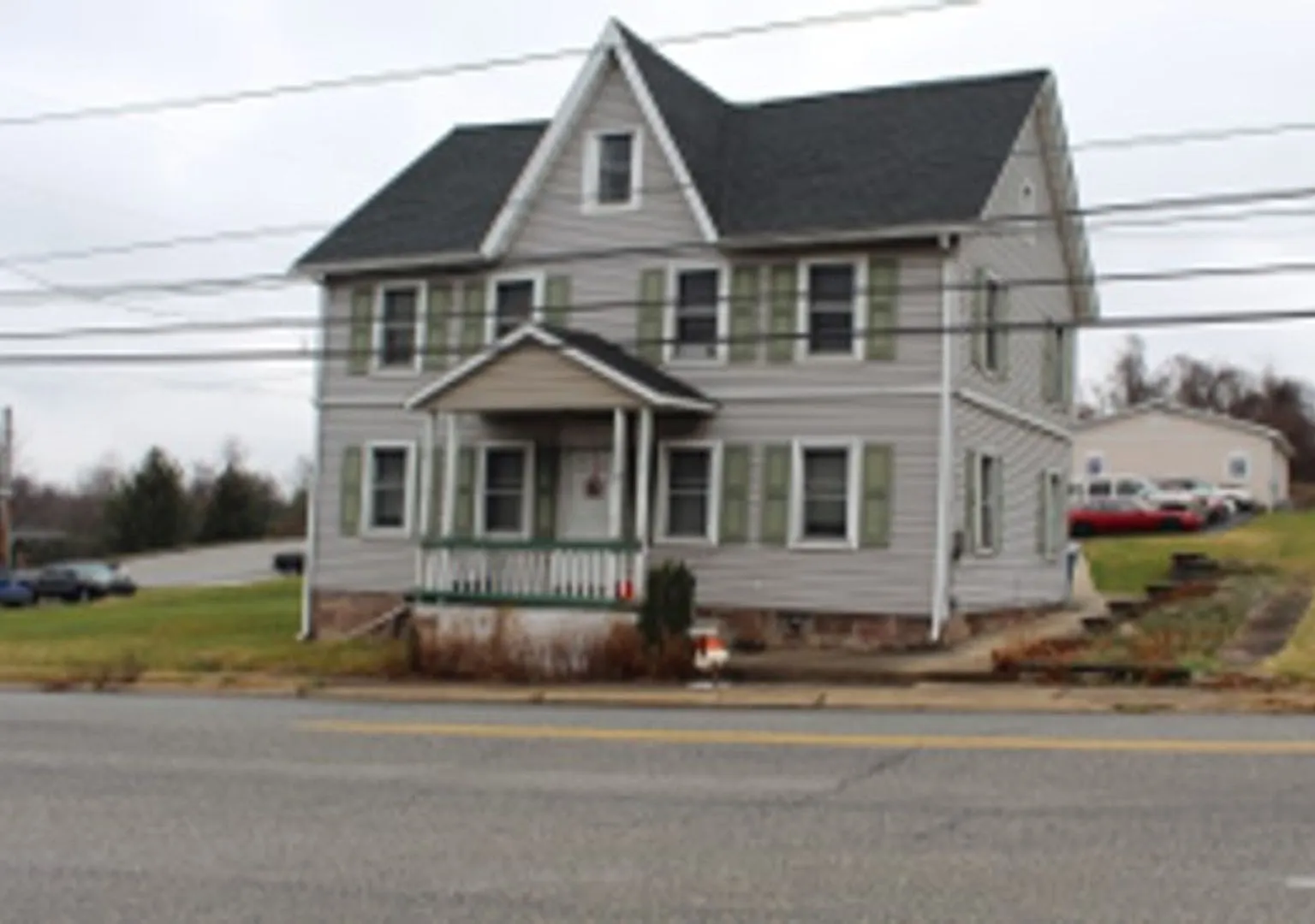 Newly Renovated Home in Etters — Photo 1