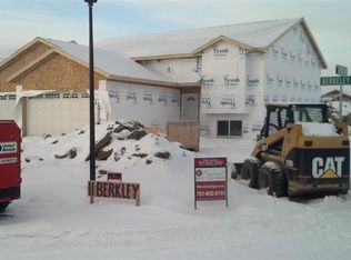 11 Berkeley St, Surrey, ND 58785