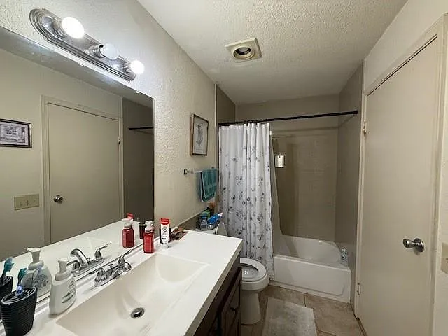 899 W Riverside Dr #611 — Photo 31