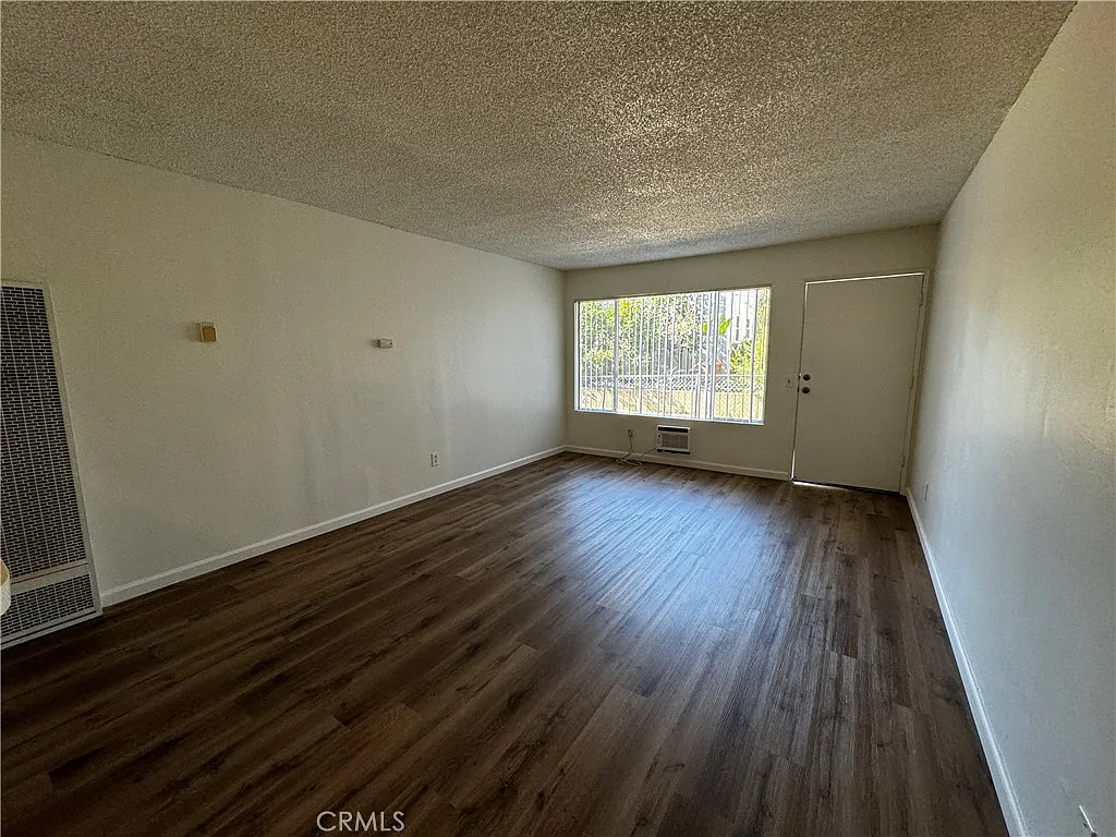 1 bed, 700 sqft, $1,895 — Photo 4