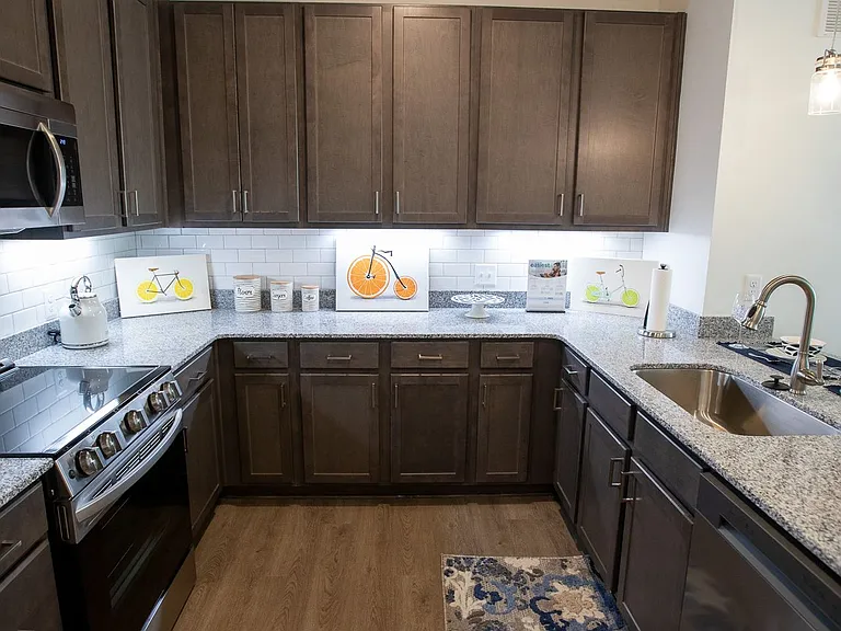 Ascend at Hilltop — Photo 16