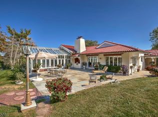 6 Oratam Dr, Far Hills, NJ 07931