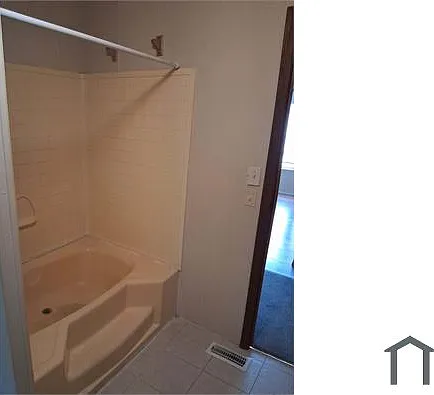 3 bed, 1620 sqft, $2,460 — Photo 4
