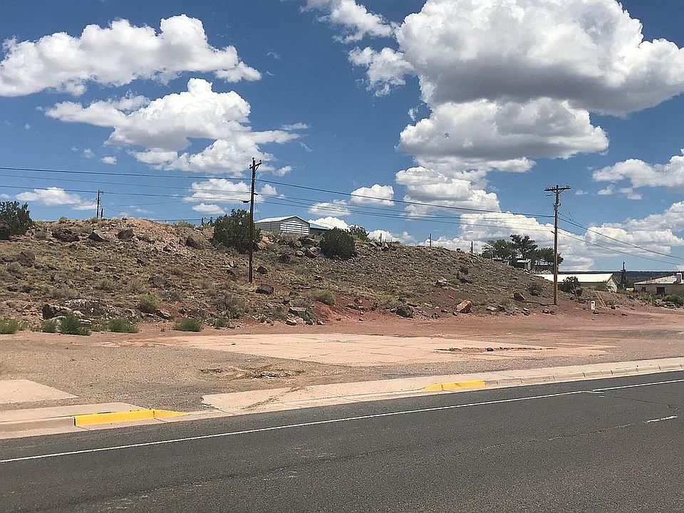 1st image of 1424 W Santa Fe Ave