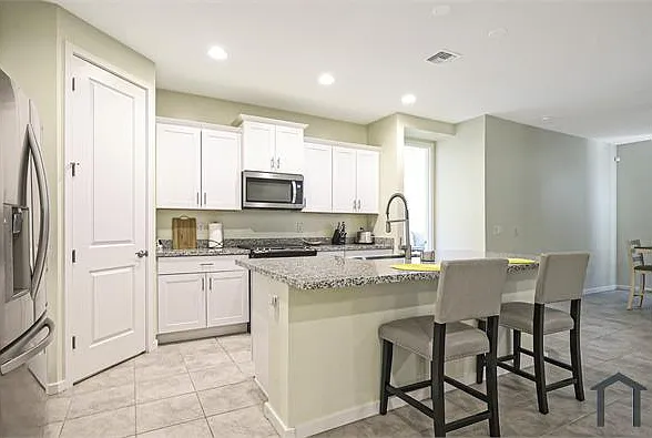 11042 W Marguerite Ave — Photo 5