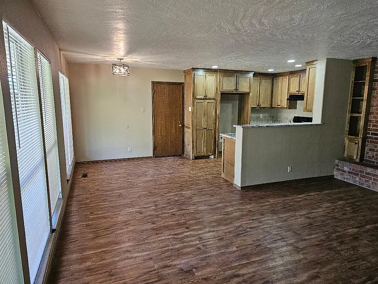 3827 Belhaven Cir — Photo 13