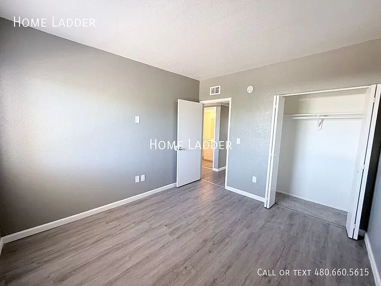 4957 S Park Ave #202 — Photo 6