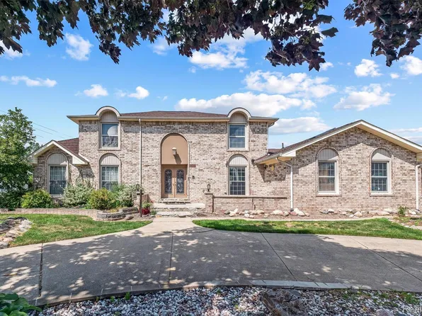 4041 Twin Lakes Ct, Shelby Township, MI 48316