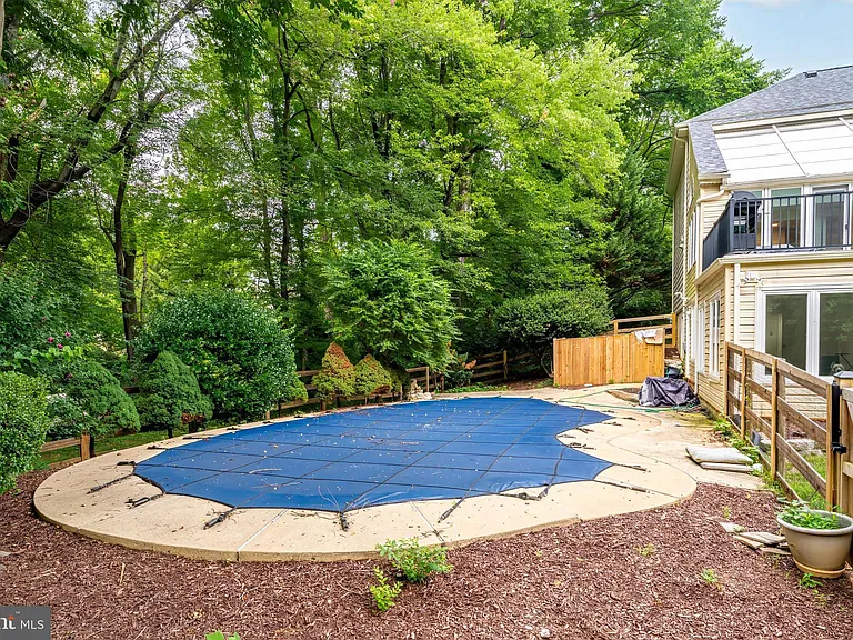 8424 Holly Leaf Dr — Photo 31