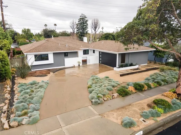 822 E Park Ln, Santa Ana, CA 92705