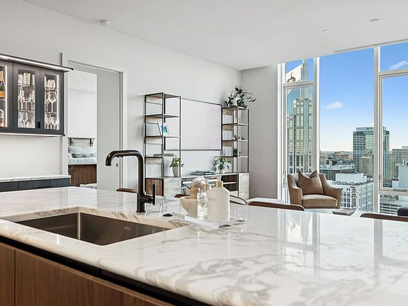 3rd image of 160 2nd Ave S APT 1903