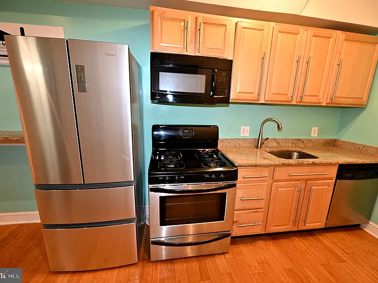 550 Hobart Pl NW #2 — Photo 9