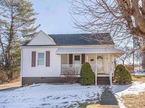 27 Lee Hy Ct, Christiansburg, VA 24073