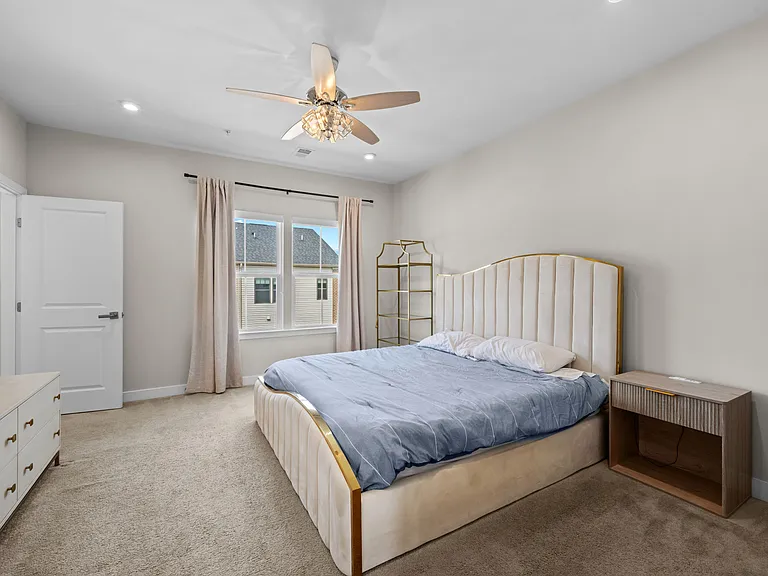 1020 N Durham St — Photo 12