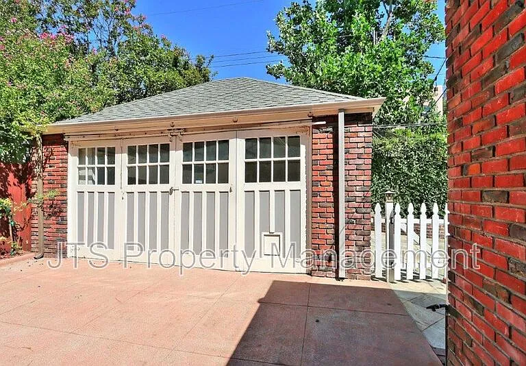 937 Sonoma Way — Photo 69