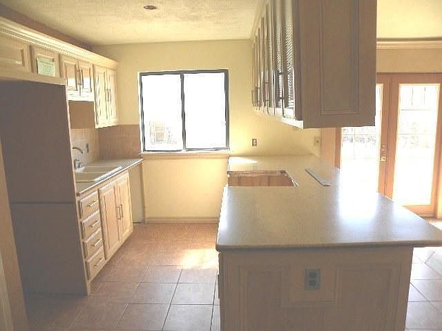 2nd image of 3100 SW 96th St