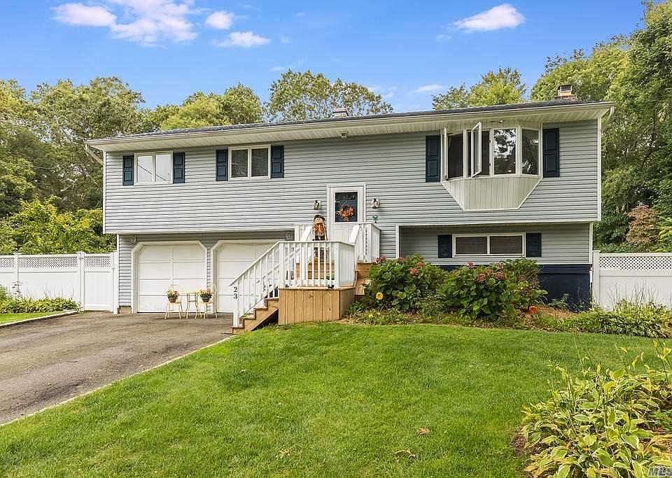 1st image of 23 Shenandoah Blvd