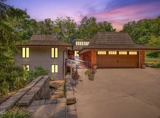 708 Thornwood Pl, Kingsport, TN 37660