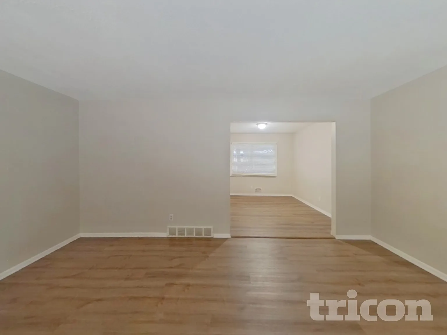 7081 Montrose Road Woodbury MN — Photo 3