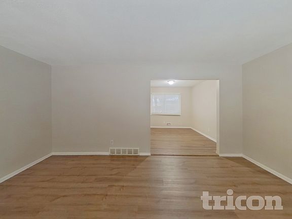 3rd image of 7081 Montrose Rd