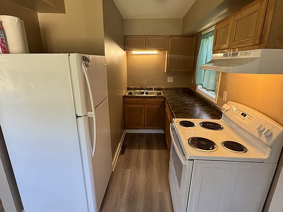 2nd image of 2028 Westgate Dr #27