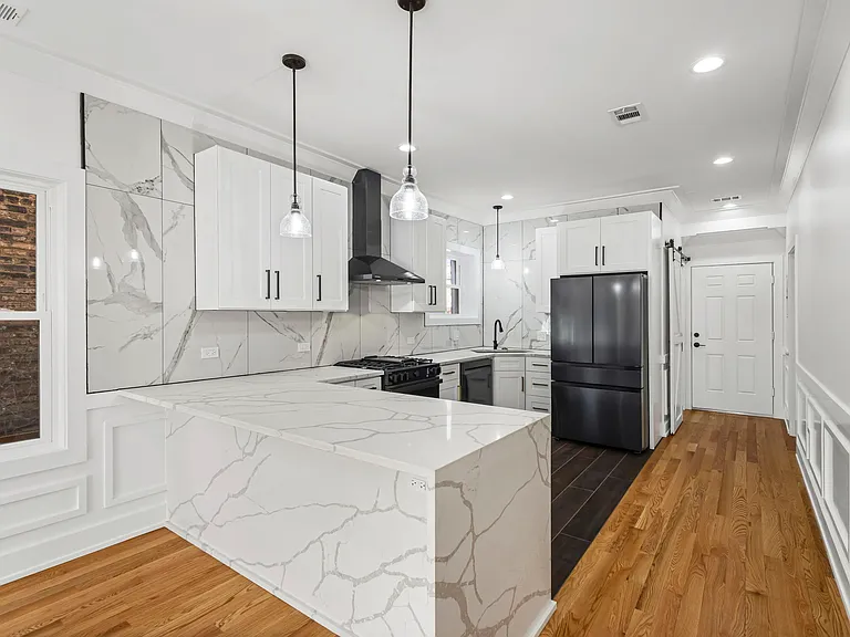 3934 N Sawyer Ave #1 — Photo 5