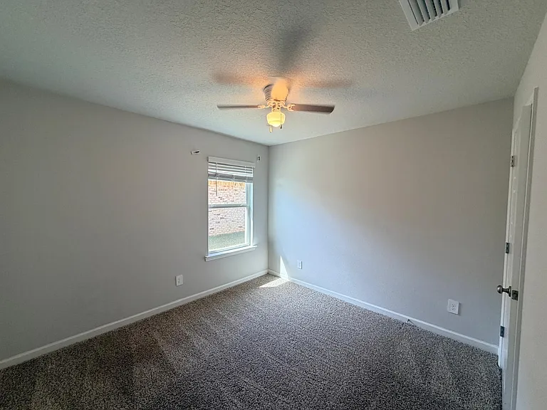 10394 Lowell St E — Photo 23