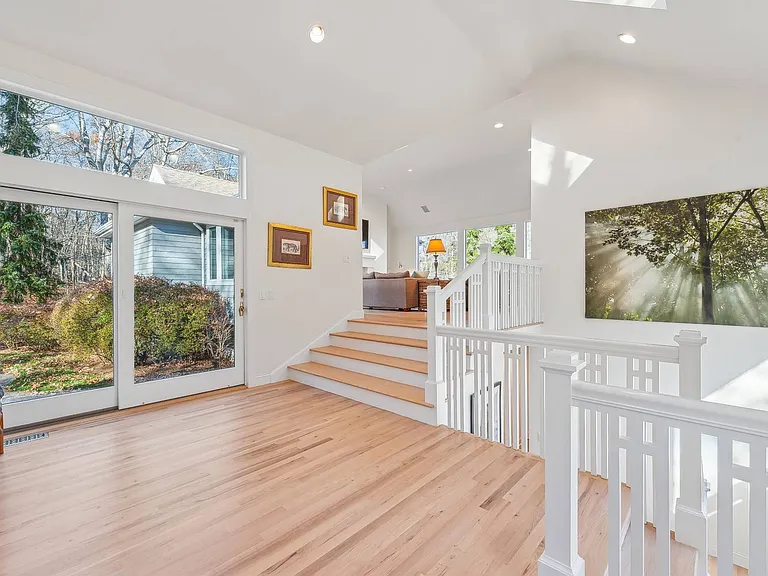 15 Eastwood Ct — Photo 18